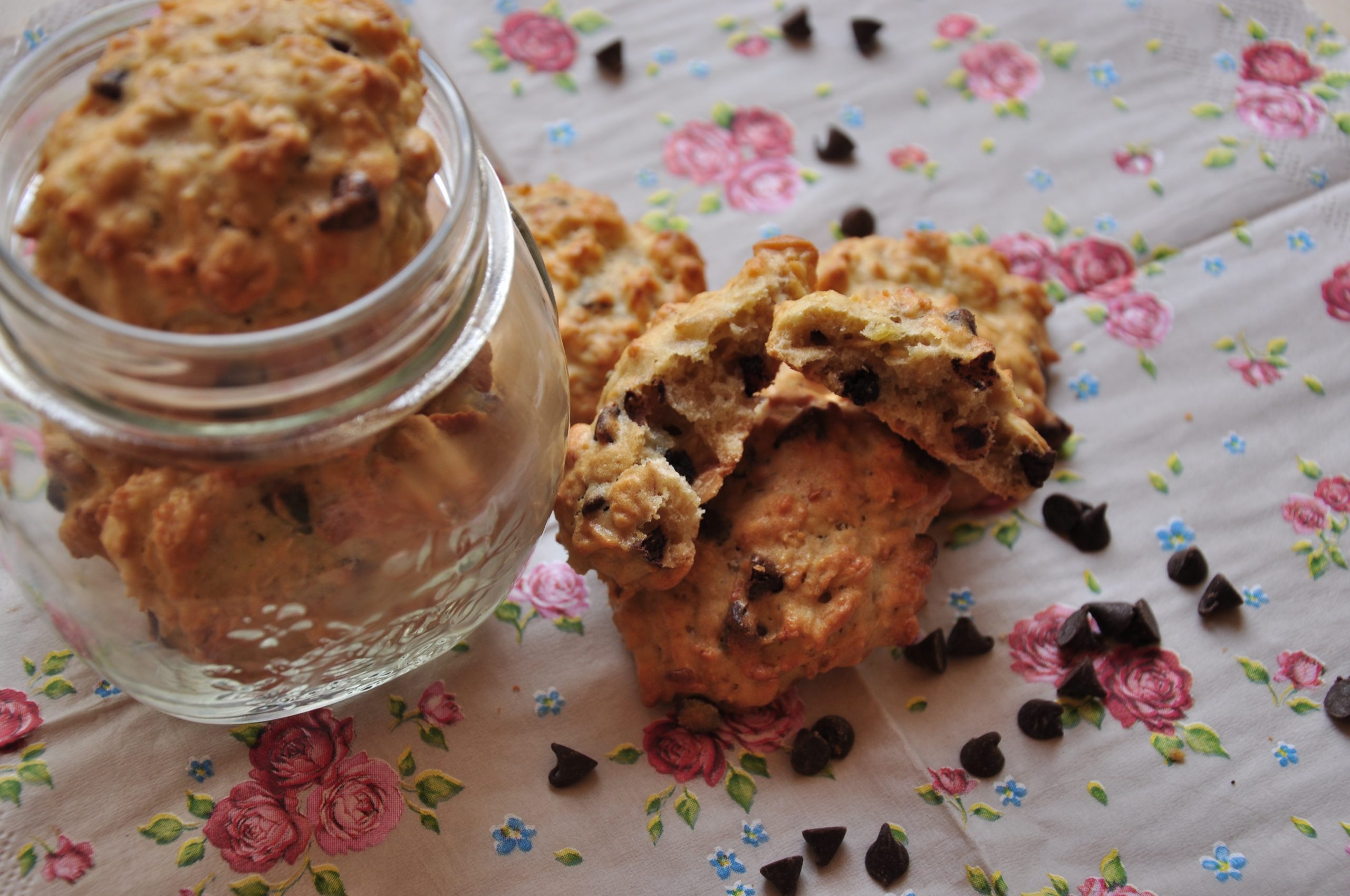 Овсяное печенье с бананом и шоколадом – HomeBaked